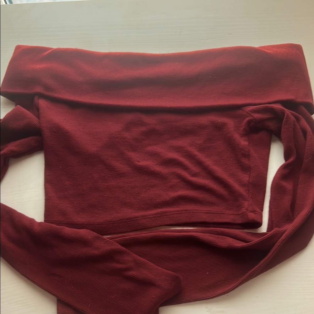 Garage Red off shoulder sweater❤️